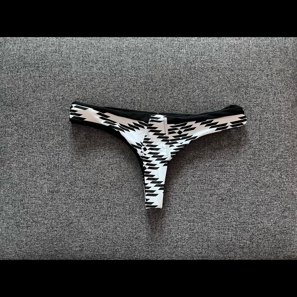 👙Patterned Bikini Bottom NWOT